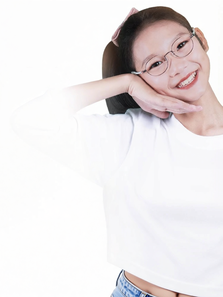 Lipo | Lightweight Comfortable Glasses with Myopia Control Lens ราคา 5,912 บาท*ส่งฟรี