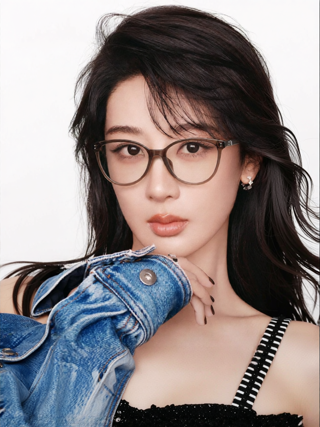 กรอบแว่นตา BOLON สายตาสั้น Cat Eye โปร่งแสงสีดำและสีน้ำตาล ราคา 6,991 บาท*ส่งฟรี