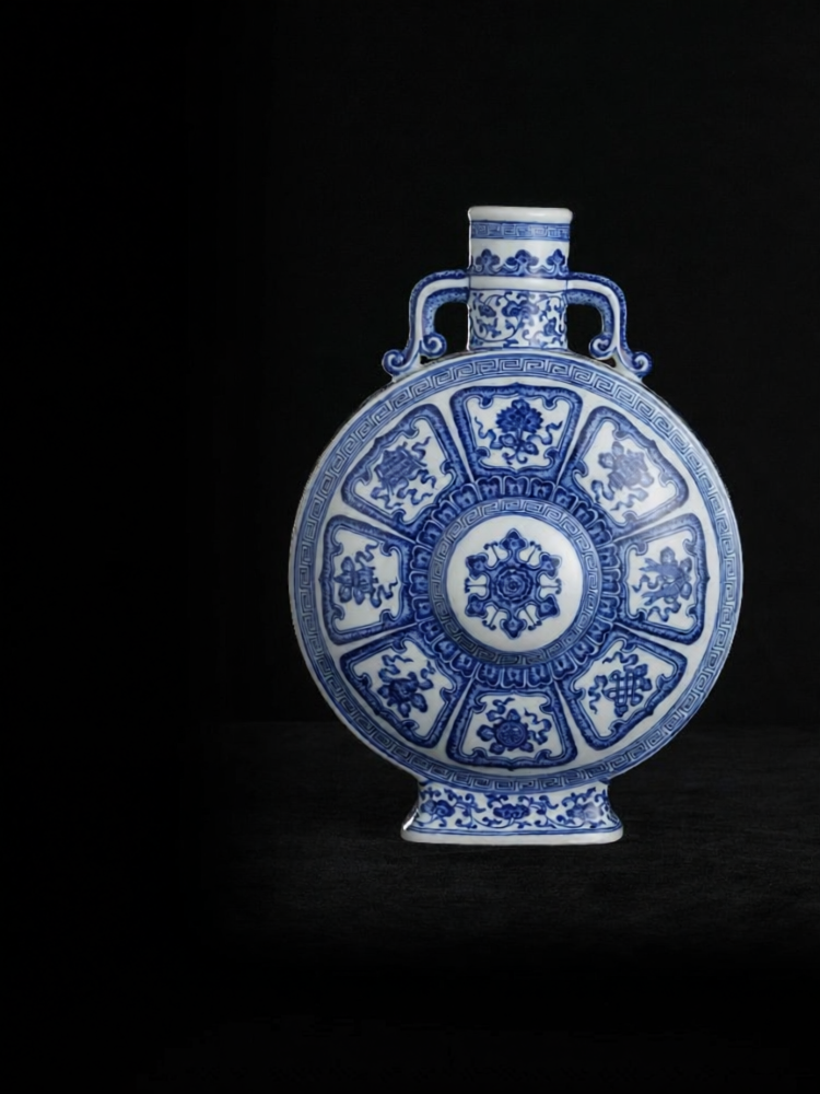 JINGDEZHEN | Handcrafted Blue and White Ceramic Vase for Home Decoration ราคา 77,852 บาท*ส่งฟรี