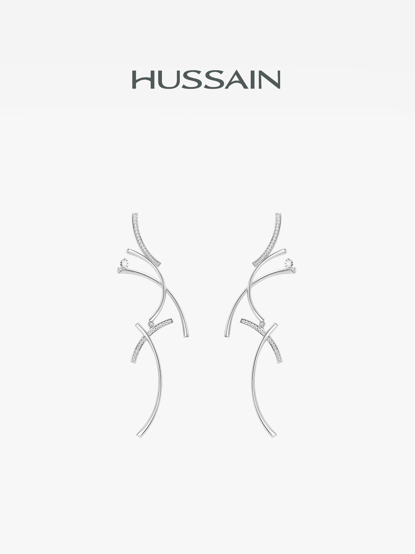 HUSSAIN | Unique and Elegant Stud Earrings ราคา 9,312 บาท*ส่งฟรี