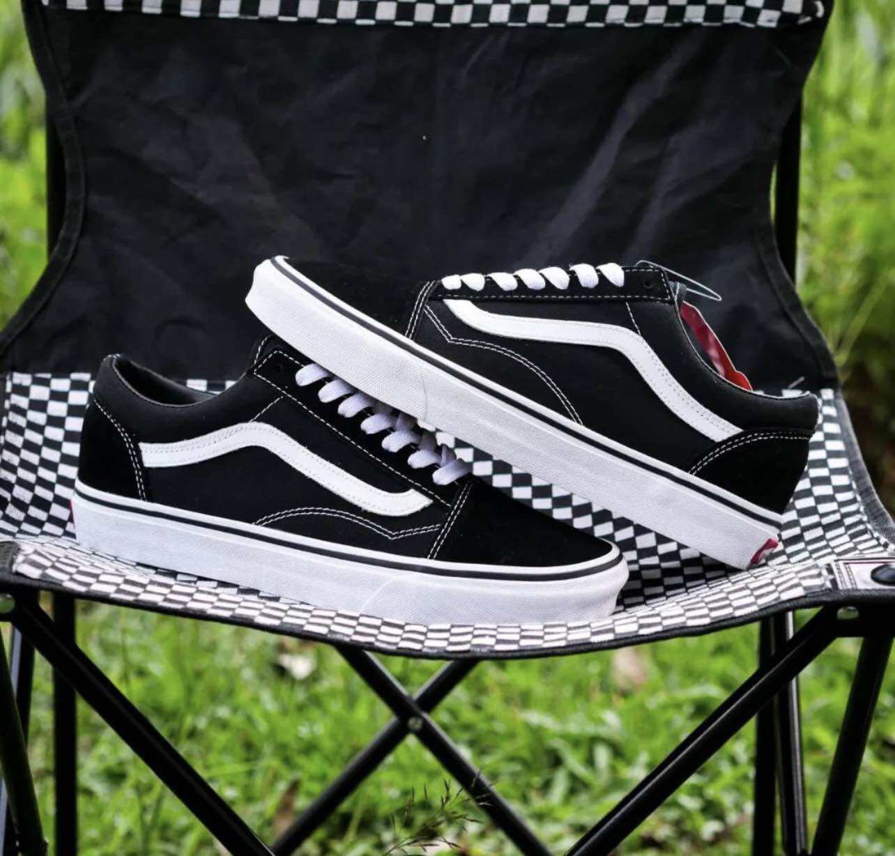 Vans off the outlet wall thailand