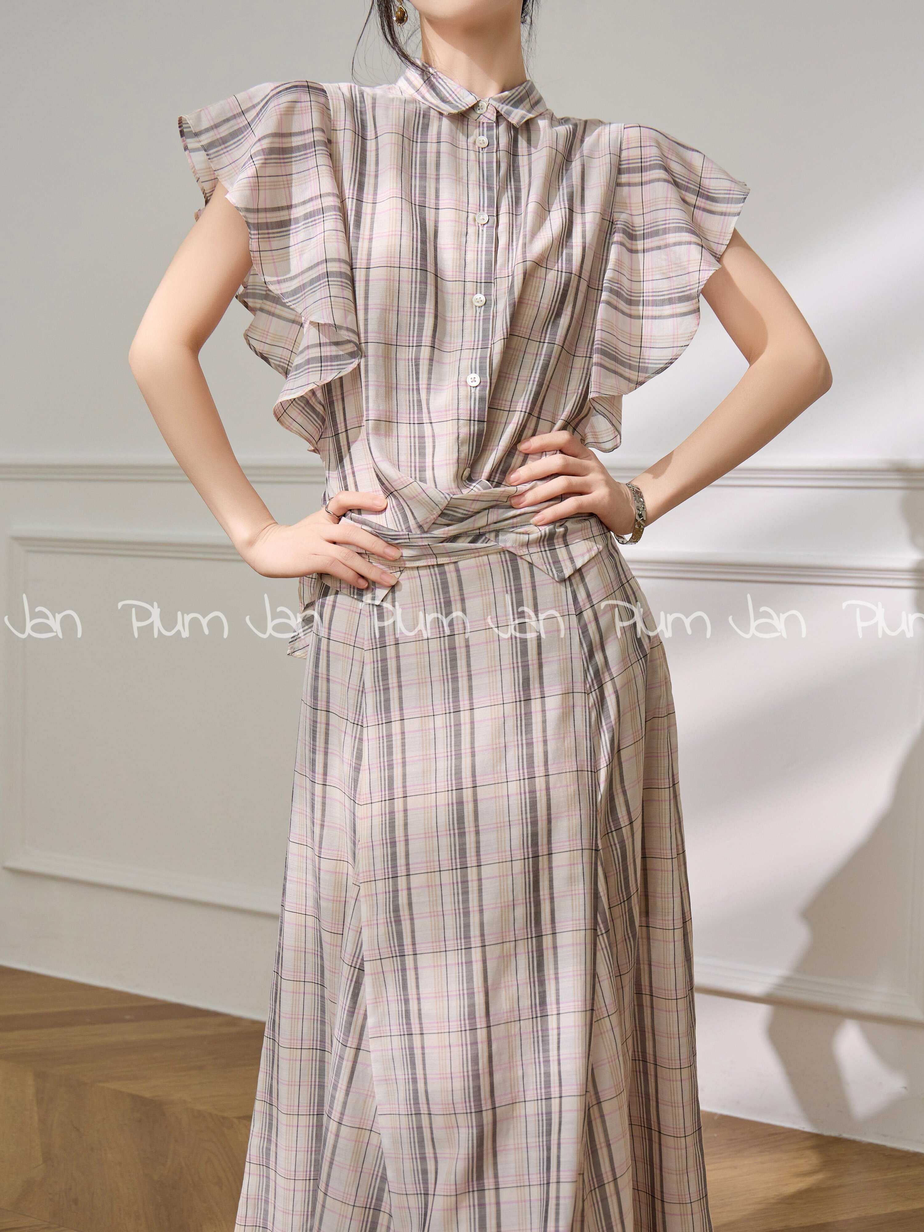 French Vintage Flared Sleeves Stripe Dress ราคา  6,447,767 บาท*ส่งฟรี