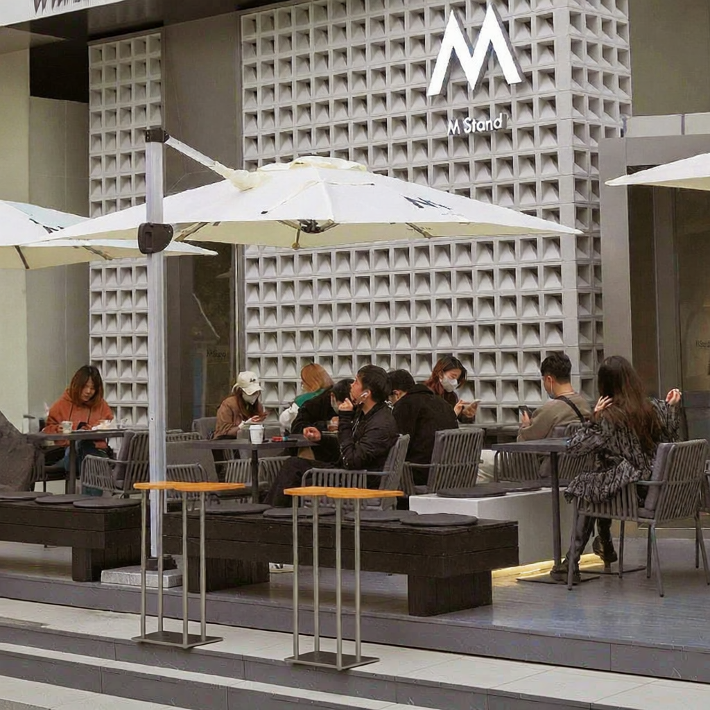 ST MIRREN | Wind Resistant Commercial Patio Umbrella ราคา 25,966 บาท*ส่งฟรี