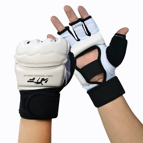 ถุงมือเทควันโด้ Taekwondo Gloves ถุงมือ MMA นวมMMA นวมมวย นวมแบบตัด