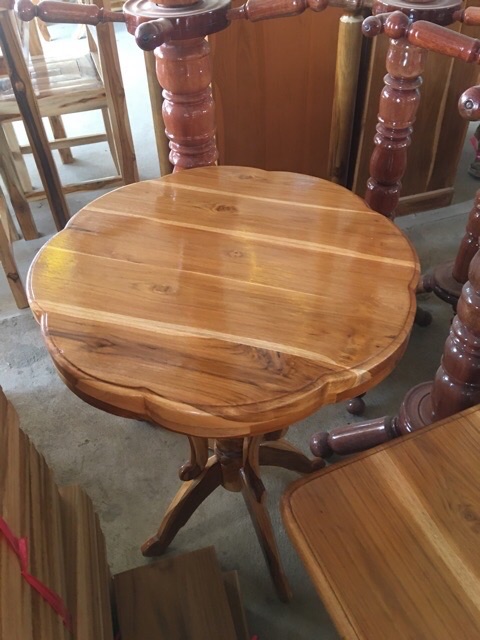 โต๊ะไม้สักวงกลม ราคาถูก ผลิตจากไม้สักแท้100% ขนาดหน้ากว้าง50 ซม. สูง68 ซม.