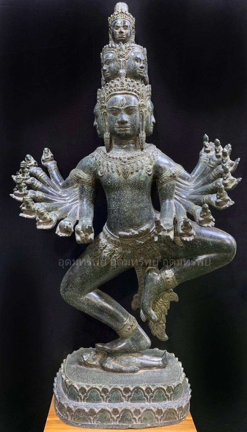 องค์เหวัชระ ขนาด86cm กว้าง47cm ฐาน28cm ราคา 35,000 บาท*ส่งฟรี