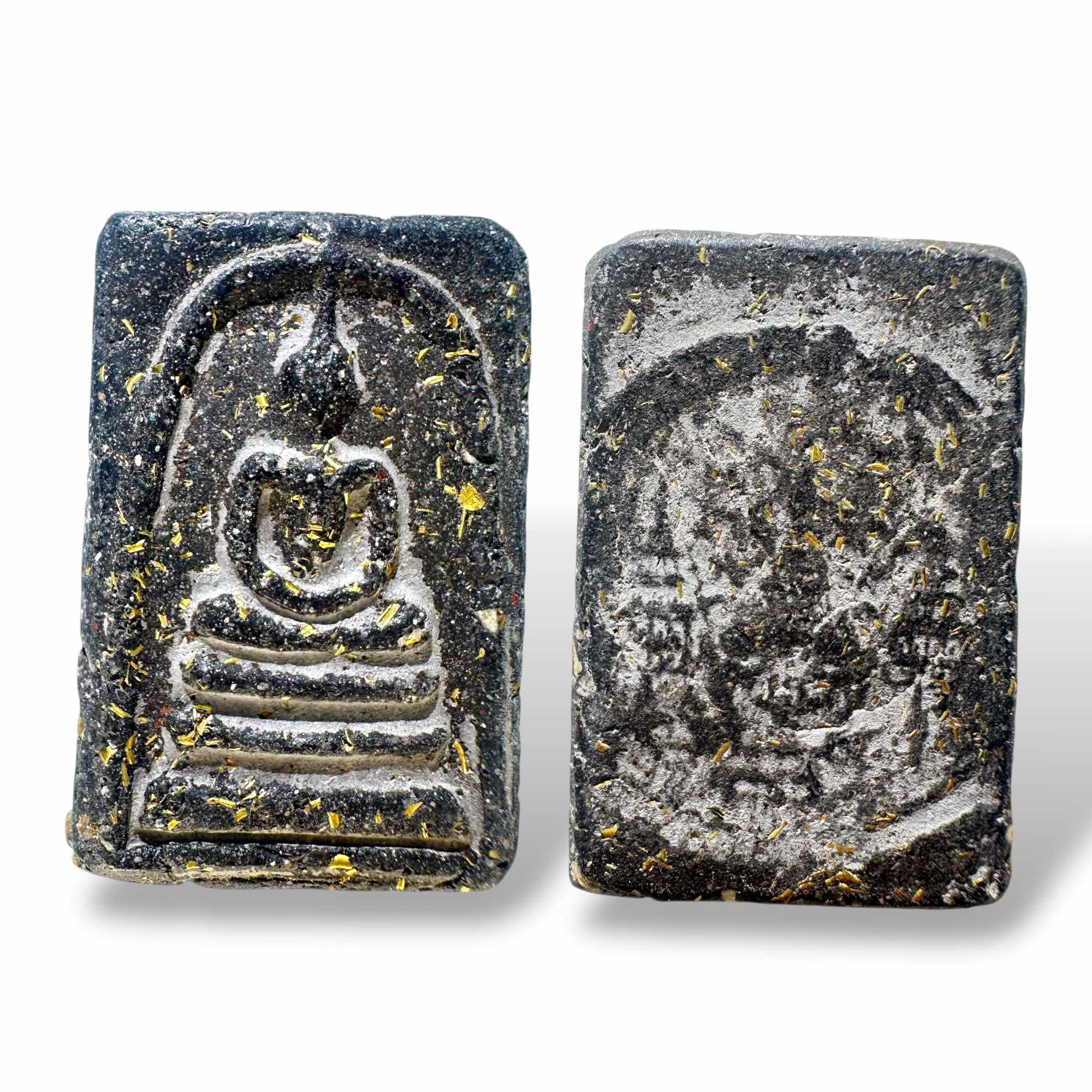 Phra Somdej Nai Phai Tang Powder, Gold Leaf Powder, Temple Bell