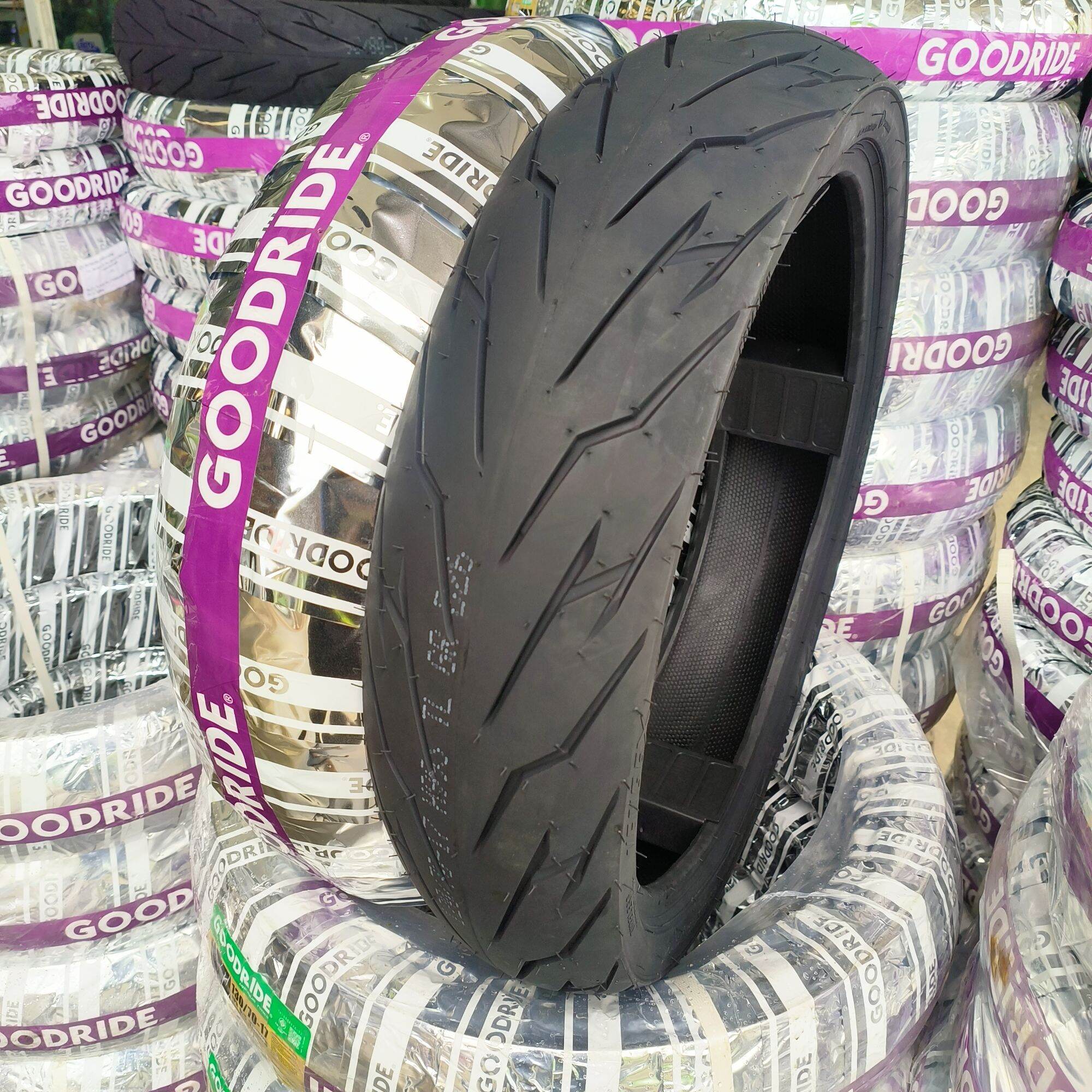 ยางนอก 110/70-17 Goodride แบบไม่ใช้ยางใน ราคาถูก 788.41 บาท - ยี่ห้อ ...
