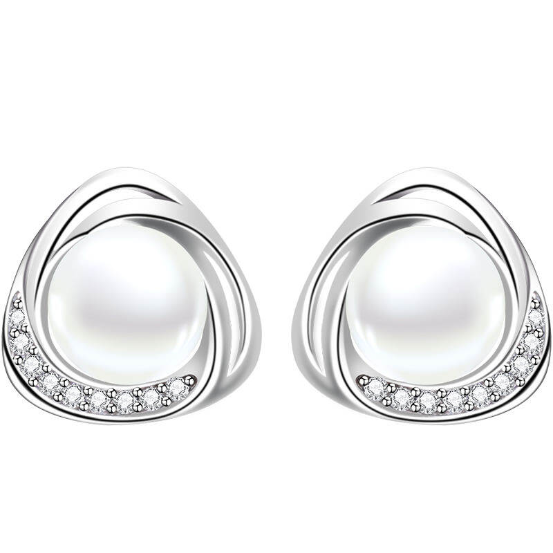 East Beauty | Sterling Silver Freshwater Pearl Earrings ราคา 1,290 บาท*ส่งฟรี